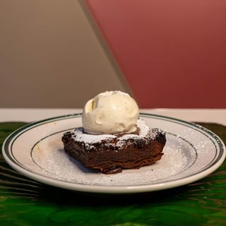 GLUTEN FREE Brownie w/ Ice Cream